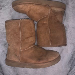 Size 8-9 UGG